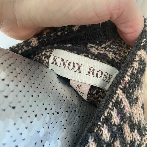 ⭐️2 FOR $20⭐️ Knox rose cardigan knit sweater size medium - Picture 6 of 7